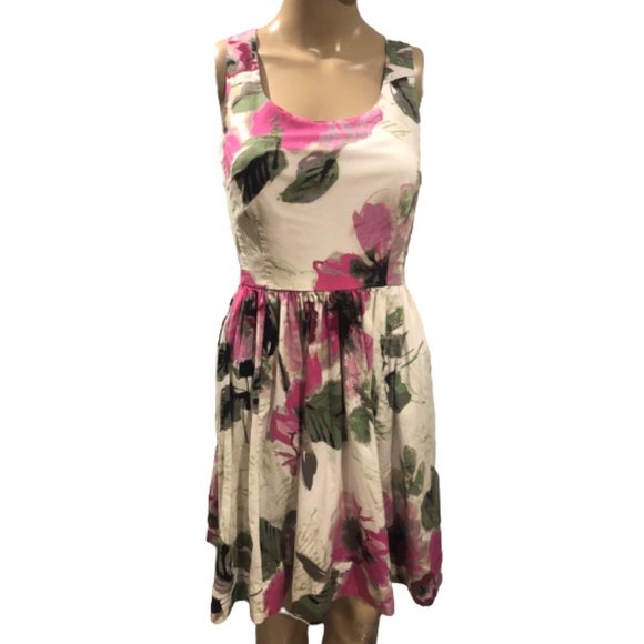 ELLE: floral dress - Picture 1 of 5